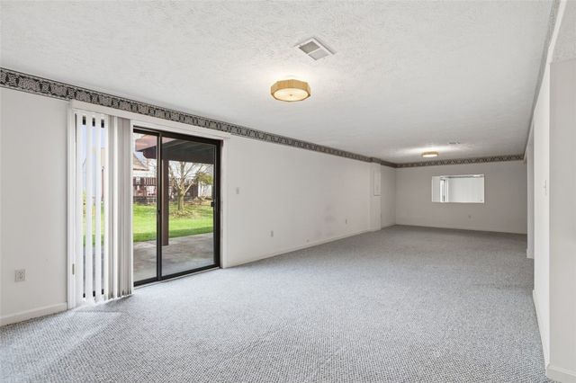 1113 Old Farm Rd., Cecil, PA 15055