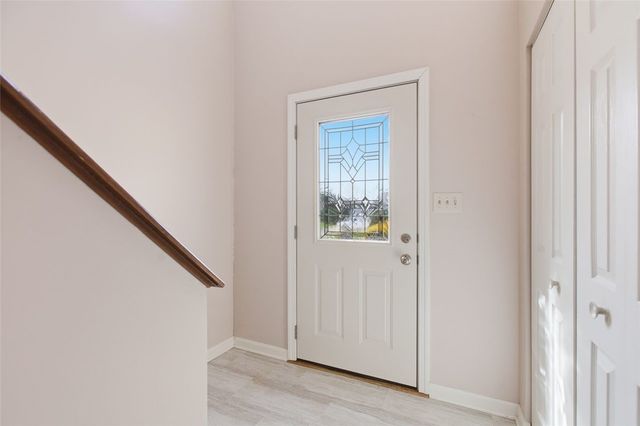 1113 Old Farm Rd., Cecil, PA 15055