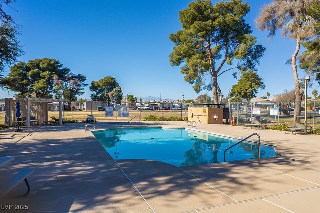 2879 Green Tree Avenue, Las Vegas, NV 89142