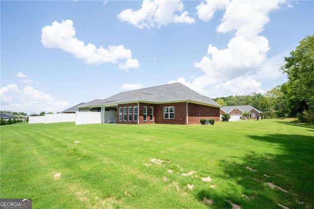 121 Freedoms Way, Calhoun, GA 30701
