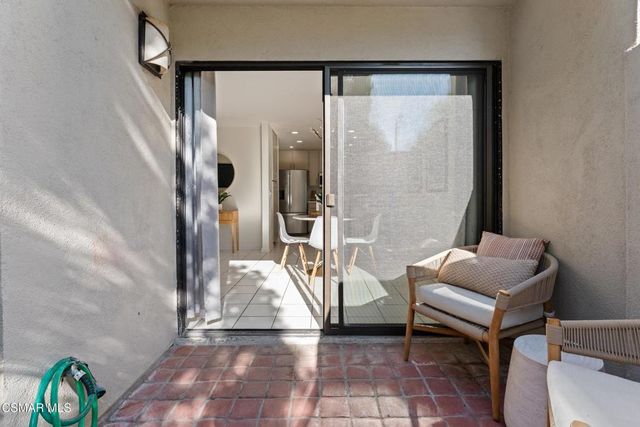 4265 Las Virgenes Road 4, Calabasas, CA 91302