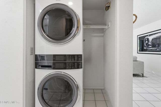 4265 Las Virgenes Road 4, Calabasas, CA 91302