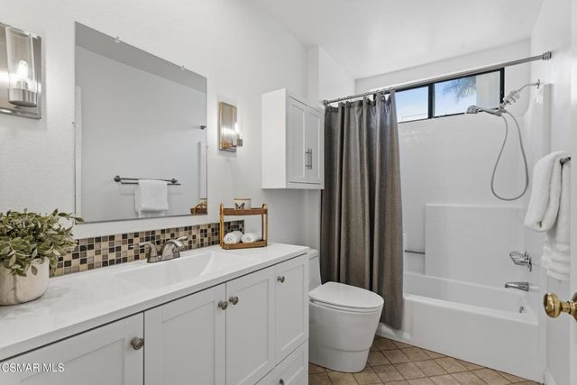 4265 Las Virgenes Road 4, Calabasas, CA 91302