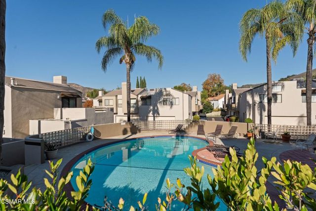 4265 Las Virgenes Road 4, Calabasas, CA 91302