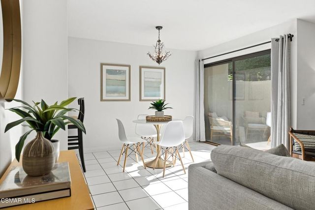 4265 Las Virgenes Road 4, Calabasas, CA 91302