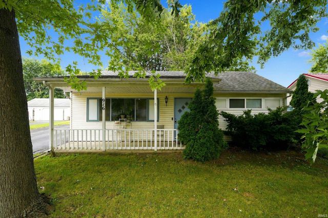916 W Circle Drive, New Haven, IN 46774