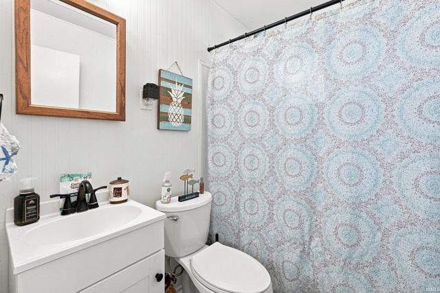 916 W Circle Drive, New Haven, IN 46774