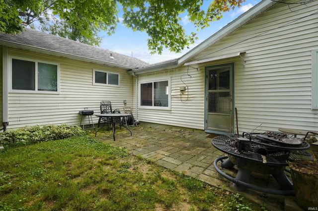 916 W Circle Drive, New Haven, IN 46774