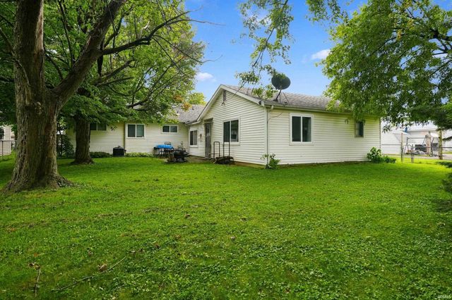 916 W Circle Drive, New Haven, IN 46774