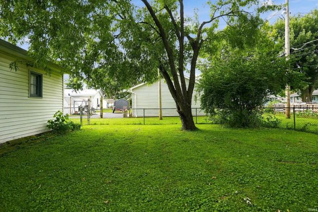 916 W Circle Drive, New Haven, IN 46774