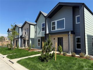 1302 Akron Street, Aurora, CO 80010
