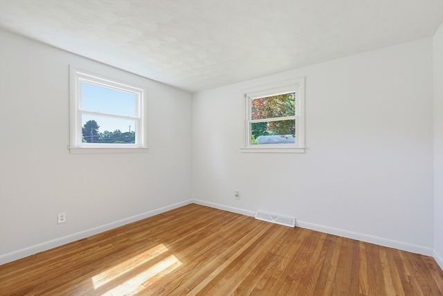 17 W Vanston Rd, Stoughton, MA 02072