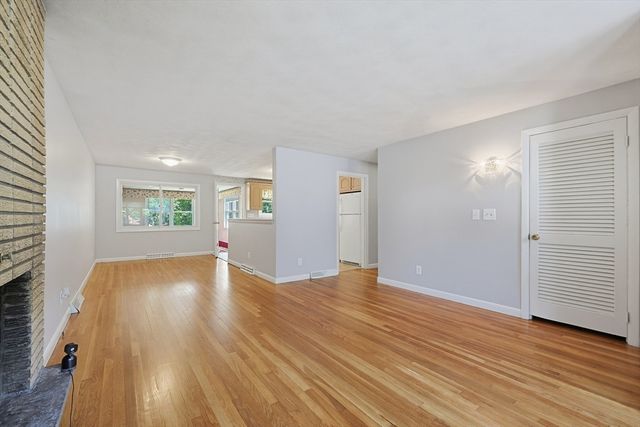 17 W Vanston Rd, Stoughton, MA 02072