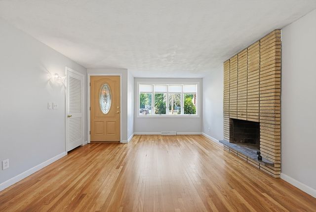 17 W Vanston Rd, Stoughton, MA 02072