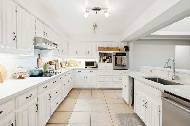 3809 Solarium Place, Plano, TX 75075
