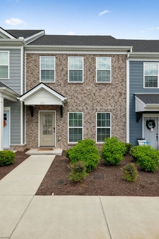 201 Harvard Dr, Gallatin, TN 37066