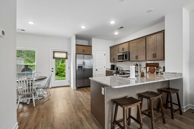 201 Harvard Dr, Gallatin, TN 37066