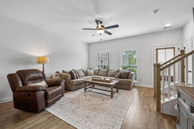 201 Harvard Dr, Gallatin, TN 37066