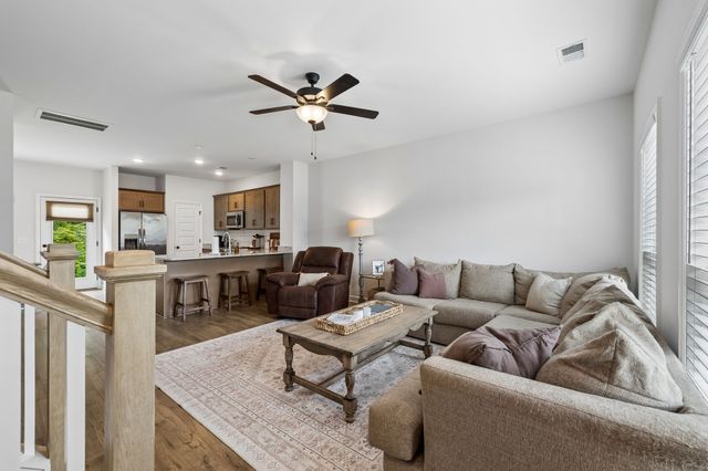 201 Harvard Dr, Gallatin, TN 37066