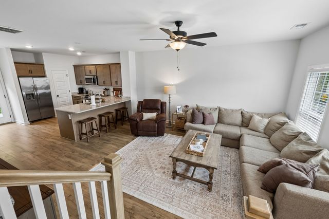 201 Harvard Dr, Gallatin, TN 37066