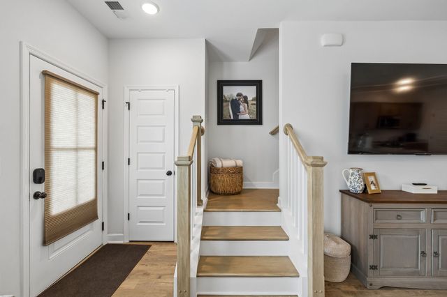 201 Harvard Dr, Gallatin, TN 37066