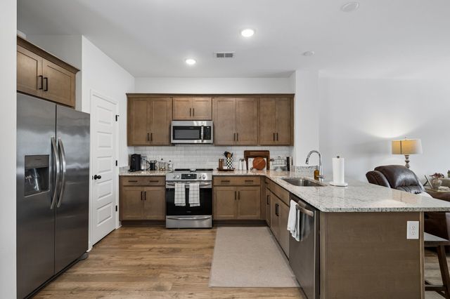 201 Harvard Dr, Gallatin, TN 37066