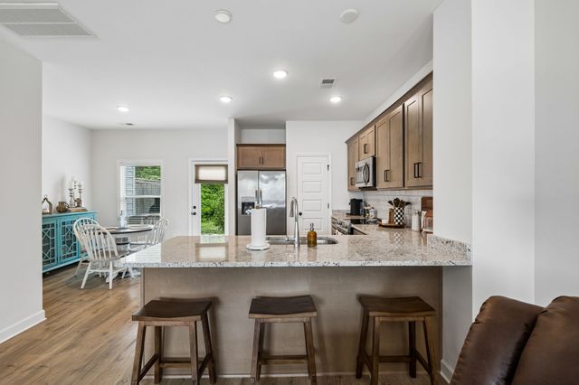 201 Harvard Dr, Gallatin, TN 37066