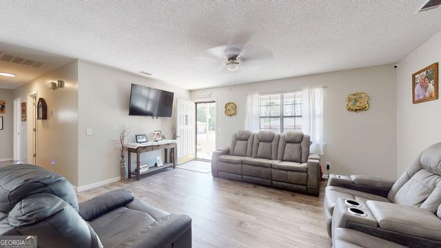 121 Camellia Drive, Reidsville, GA 30453
