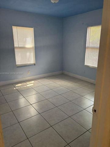 1447 NW 98th St 0, Miami, FL 33147
