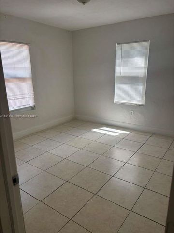 1447 NW 98th St 0, Miami, FL 33147