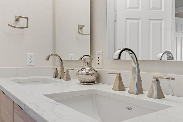 7901 Southwest PKWY 4, Austin, TX 78735