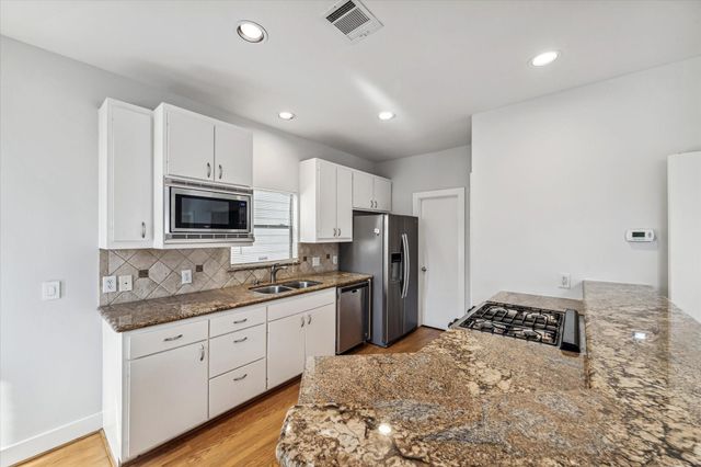 9710 Riddlewood Lane, Houston, TX 77025