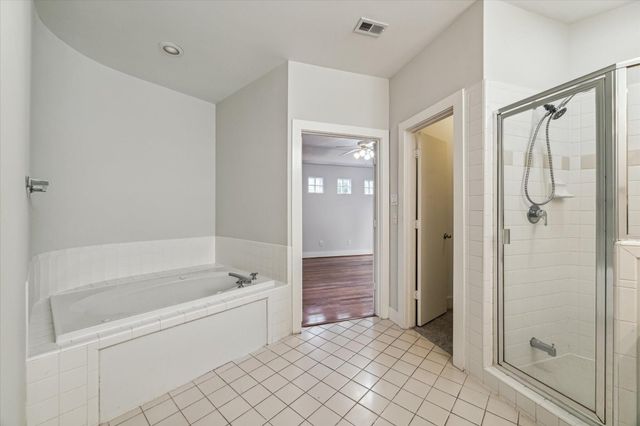 9710 Riddlewood Lane, Houston, TX 77025