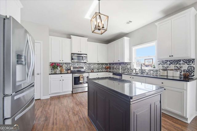 3874 SW Amberleigh Trace, Gainesville, GA 30507