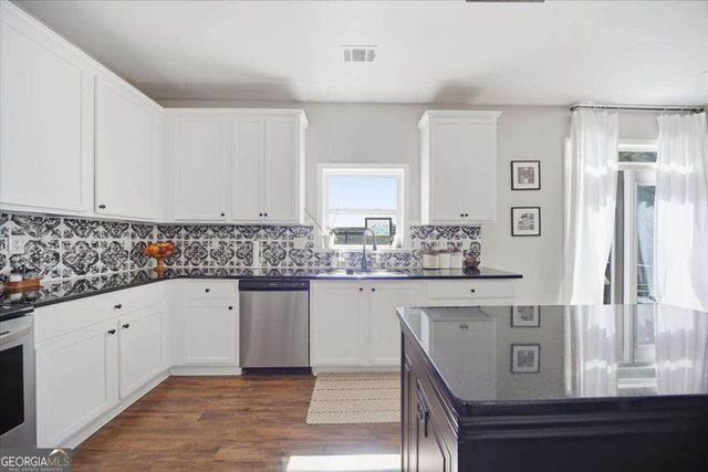 3874 SW Amberleigh Trace, Gainesville, GA 30507