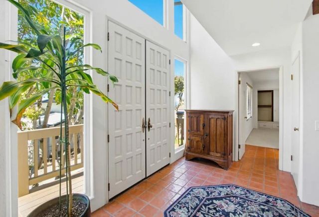 4562-64 Pescadero Ave., San Diego, CA 92107