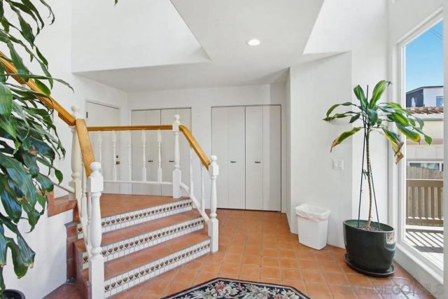 4562-64 Pescadero Ave., San Diego, CA 92107