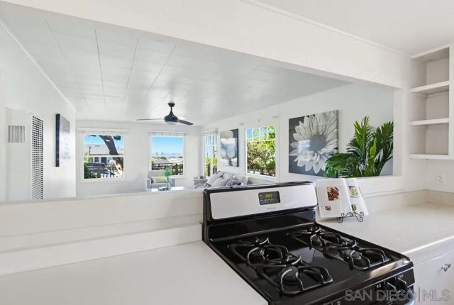 4562-64 Pescadero Ave., San Diego, CA 92107