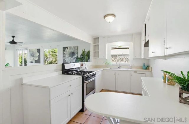 4562-64 Pescadero Ave., San Diego, CA 92107