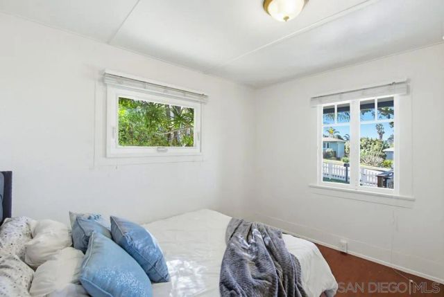 4562-64 Pescadero Ave., San Diego, CA 92107