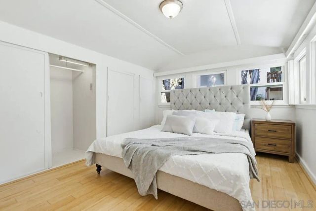 4562-64 Pescadero Ave., San Diego, CA 92107