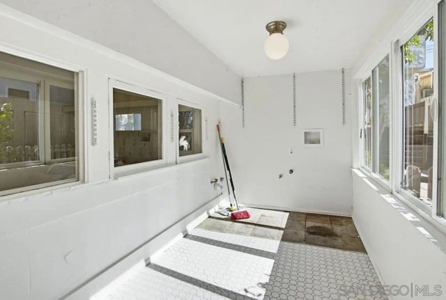 4562-64 Pescadero Ave., San Diego, CA 92107