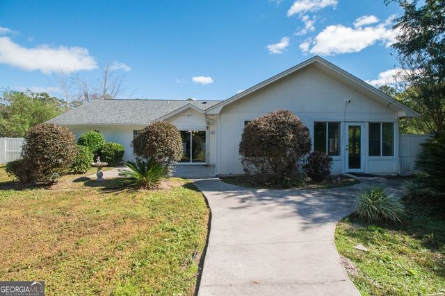 81 Retreat Place, Woodbine, GA 31569