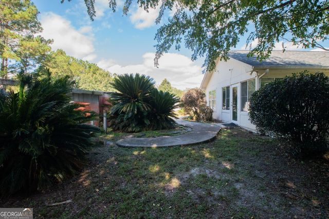 81 Retreat Place, Woodbine, GA 31569