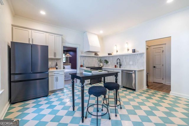 908 Oakhill Avenue SW, Atlanta, GA 30310
