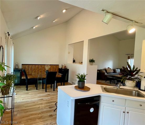 38445 Westminster Lane, Willoughby, OH 44094