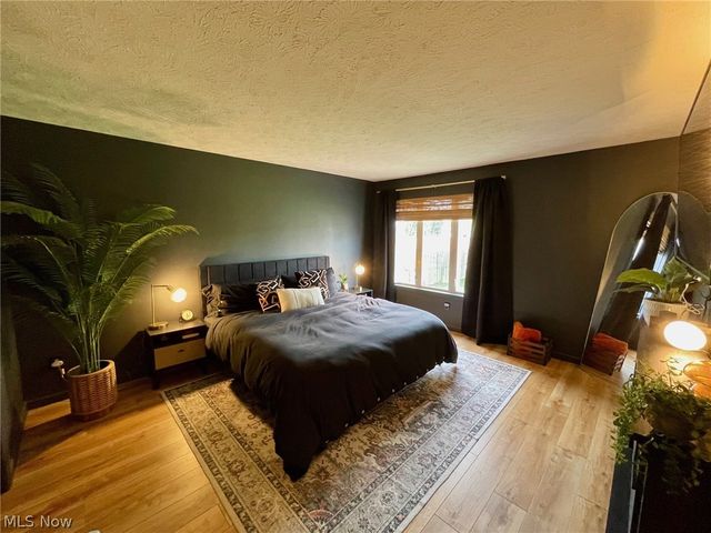 38445 Westminster Lane, Willoughby, OH 44094