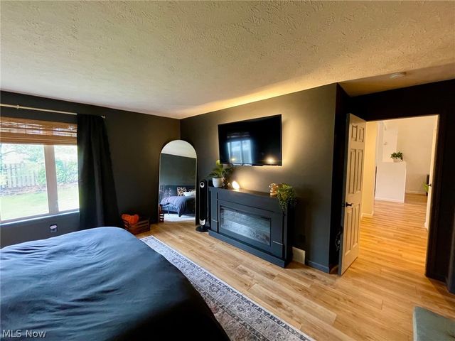 38445 Westminster Lane, Willoughby, OH 44094