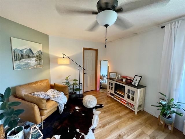 38445 Westminster Lane, Willoughby, OH 44094