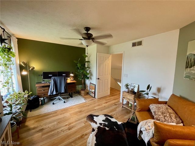 38445 Westminster Lane, Willoughby, OH 44094